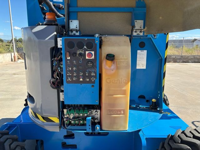 PLATAFORMA ARTICULADA DIESEL GENIE Z34/22 IC 
