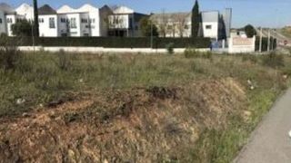 Terreno en venta en La Paz en Alcalá de Guadaira