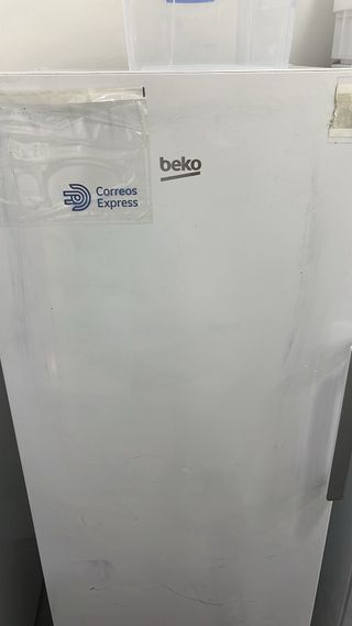 Nevera 
Beko vertical