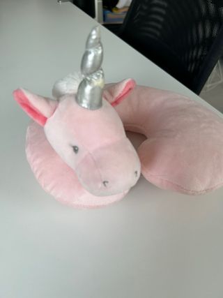 Almohada viaje unicornio