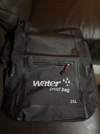 Mochila impermeable 25L