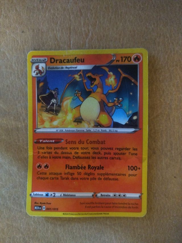 Carta Pokemon Dracaufeu - 170 PV