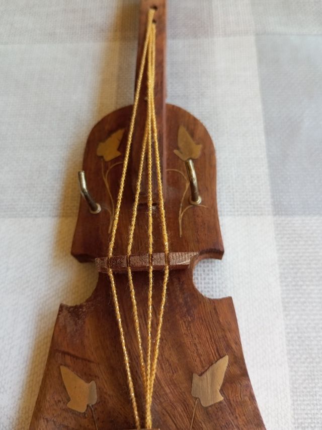 Porta llaves forma violín madera artesanal