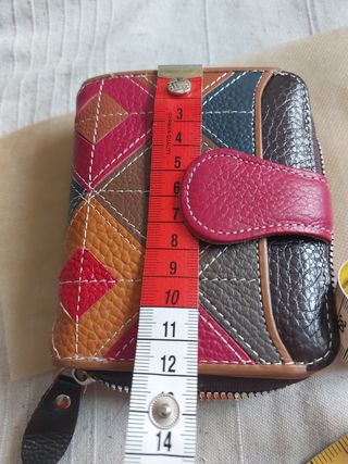Preciosa cartera multicolor con monedero