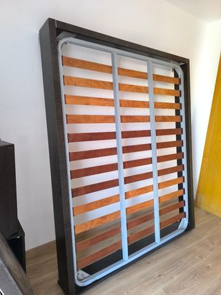 Muebles de comedor y sommier 
