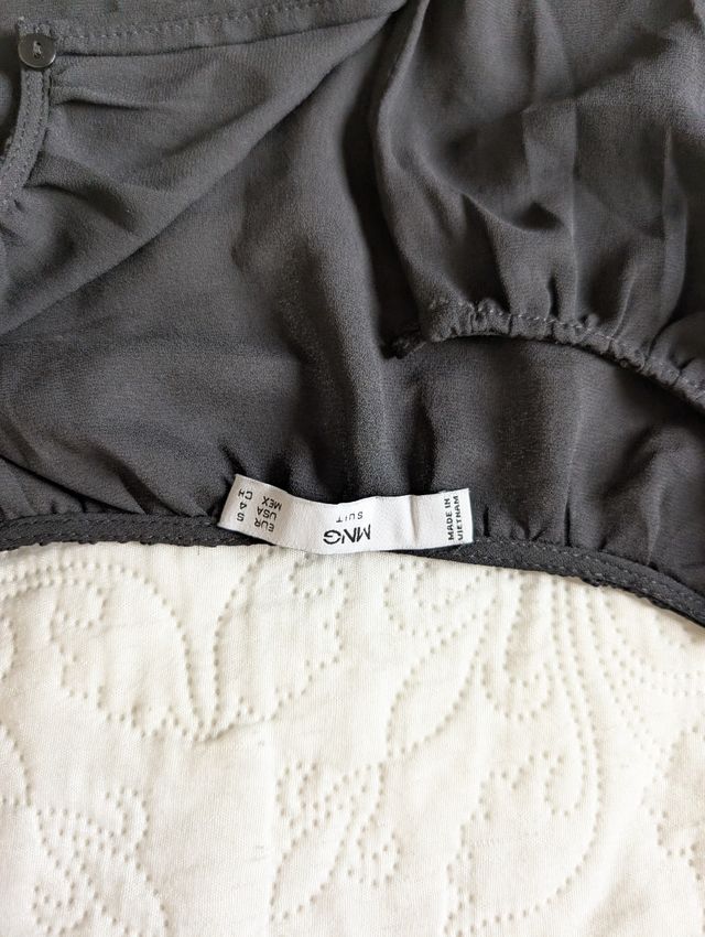 Top Mango negro talla S