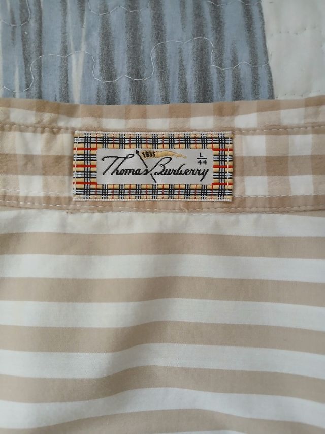 Camisa burberry beige y blanca