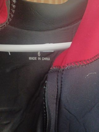Traje neopreno  buceo  talla 5-6 
