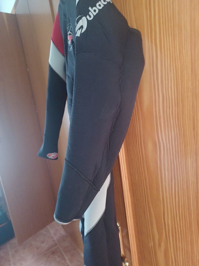 Traje neopreno  buceo  talla 5-6