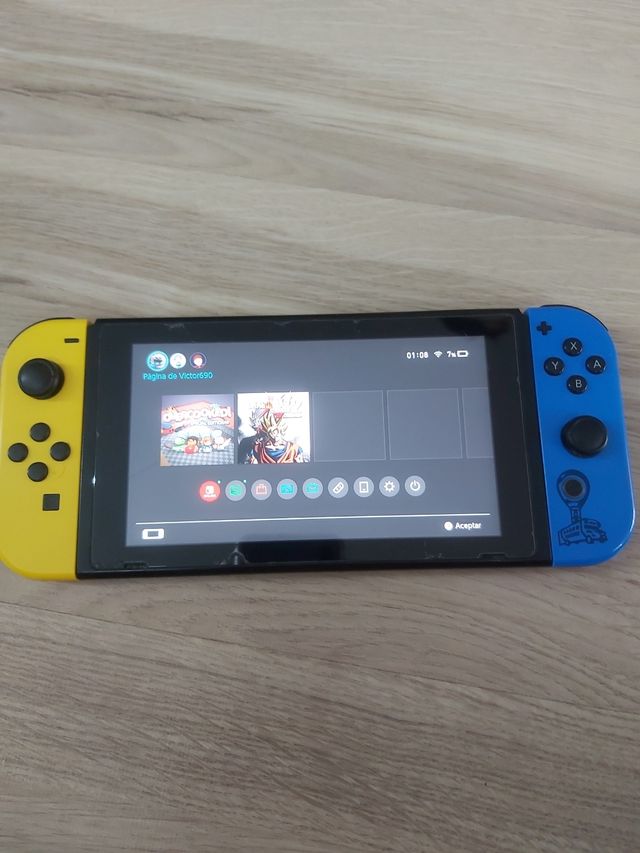 Nintendo Switch Fortnite - Azul y Amarillo
