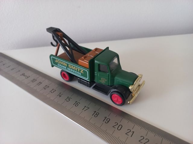 Camión grúa John Smitz clásico