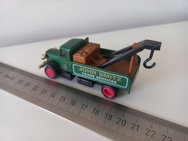 Camión grúa John Smitz clásico