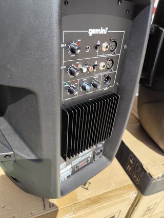 Altavoz Gemini 1500W/500w Autoamplificado entrada