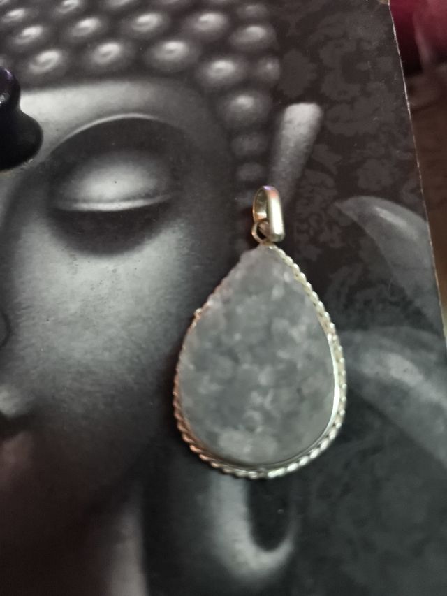 Colgante drusa luna y plata