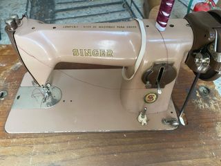 Máquina de coser Singer Antigua