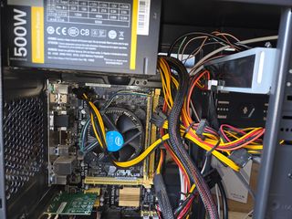 Torre PC Nox negra 500gb 8gb ram pc window 10