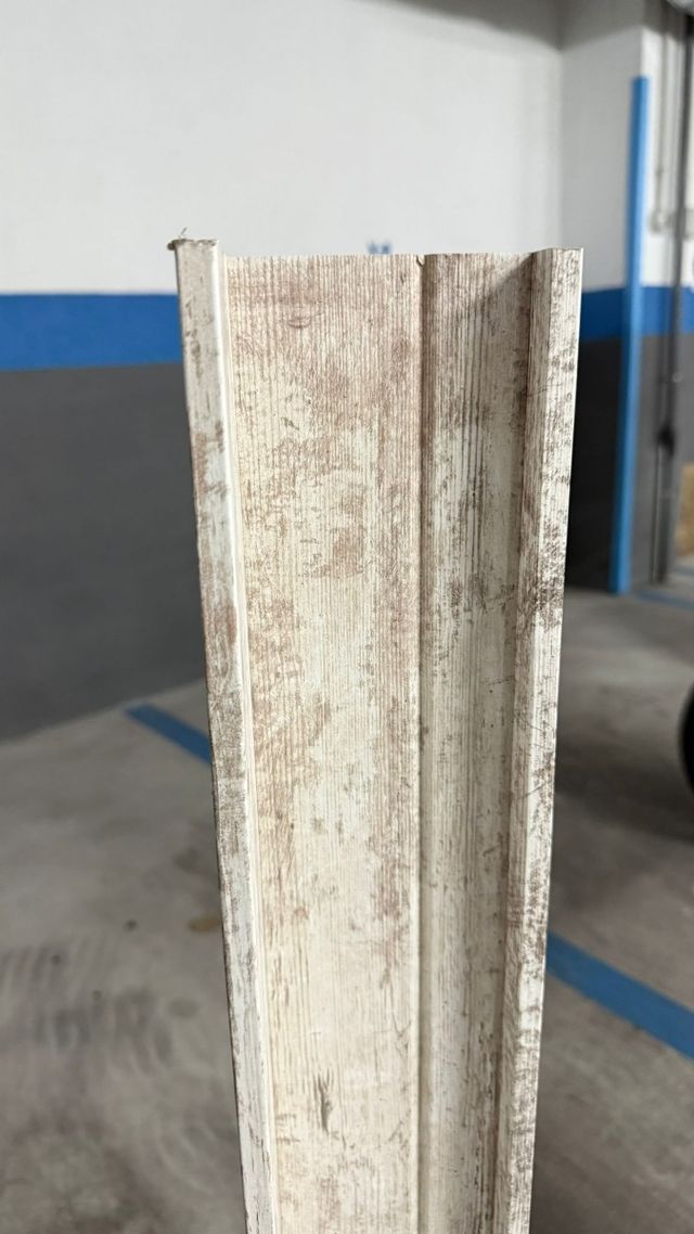 Estantería MOSSLANDA IKEA 115cm