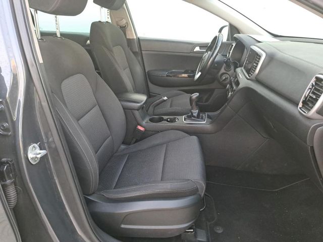 💶SIN ENTRADA 239€ 🚗 Kia Sportage 1.6 MHEV Drive 