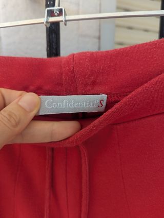 Pantalones chándal Confidential's rojos