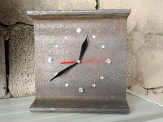 Reloj de metal industrial