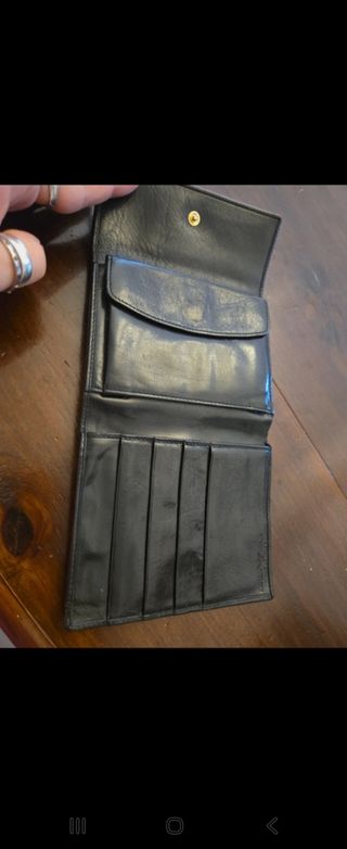 Portafoglio Emporio Armani - Pelle
Puro vintage 

