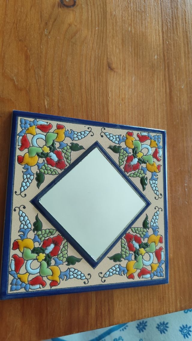 Azulejos decorativo con espejo