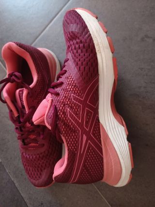 Zapatillas ASICS running mujer
