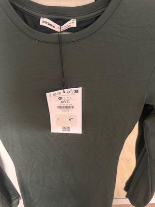 Vestido Bershka verde oliva talla XS