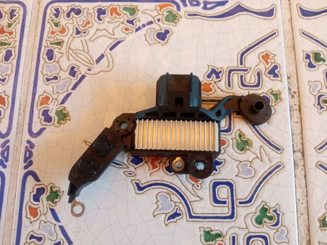 Regulador alternador Ford Mondeo Mk3