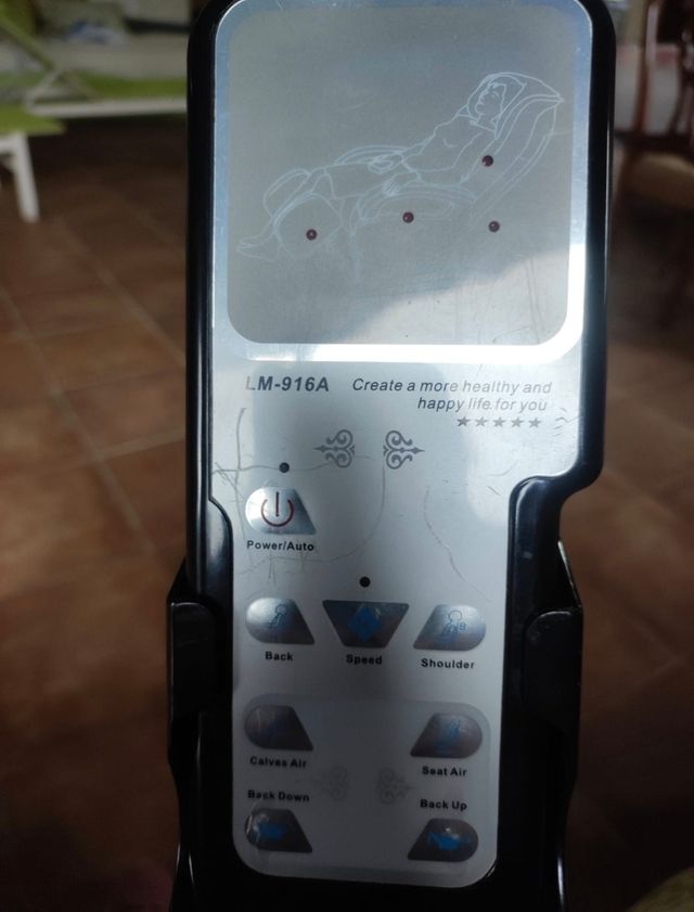 Sillón masaje marrón piel sintética