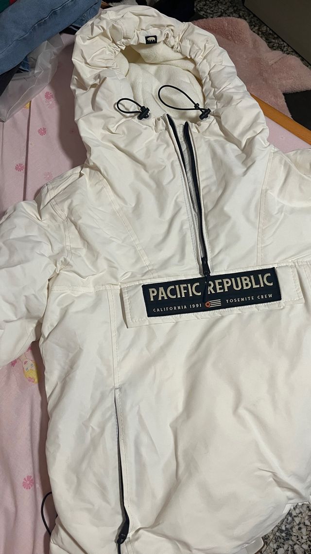 Chaqueta Pacific Republic blanca