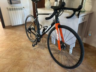 Bicicleta carretera KTM carbono