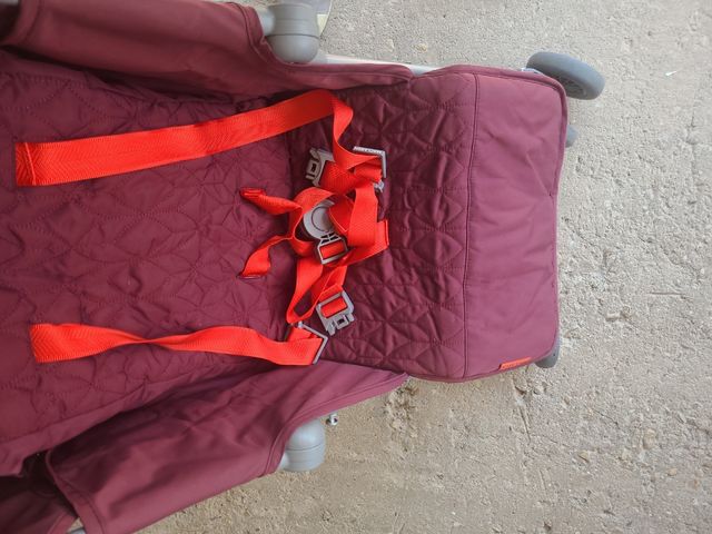 Silla paseo Maclaren Quest- Roja y granate.