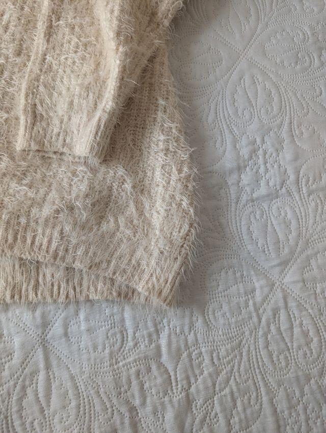 Suéter H&M beige Talla M
