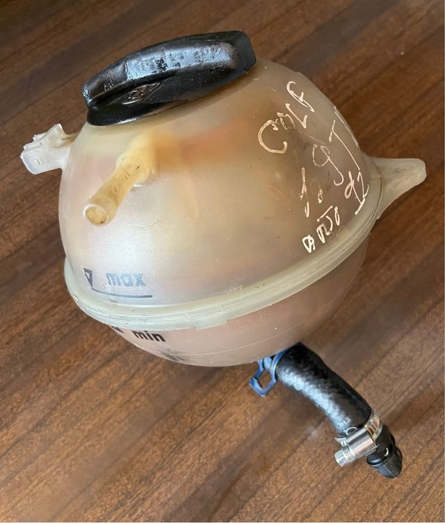 Vaso de expansión VW Golf TD '92
