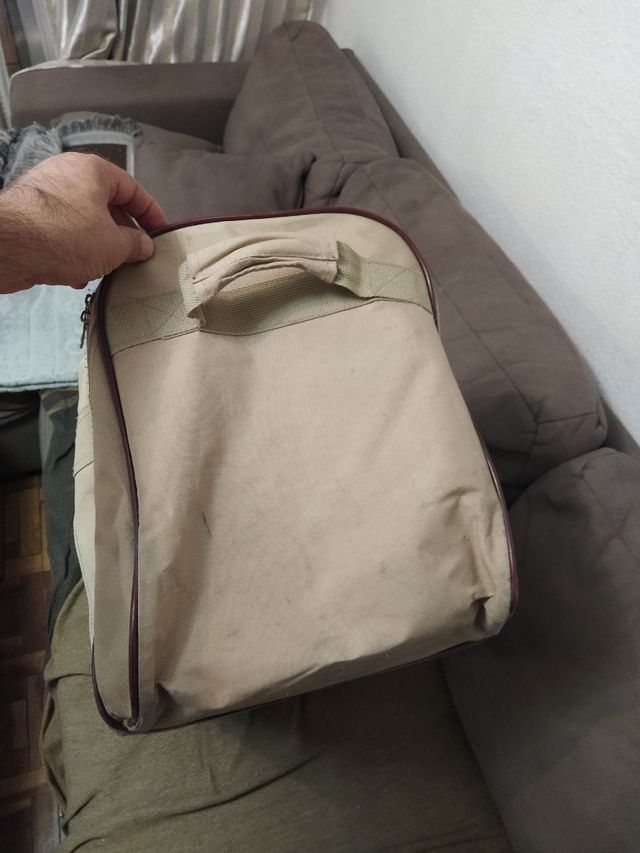 Bolso de viaje beige