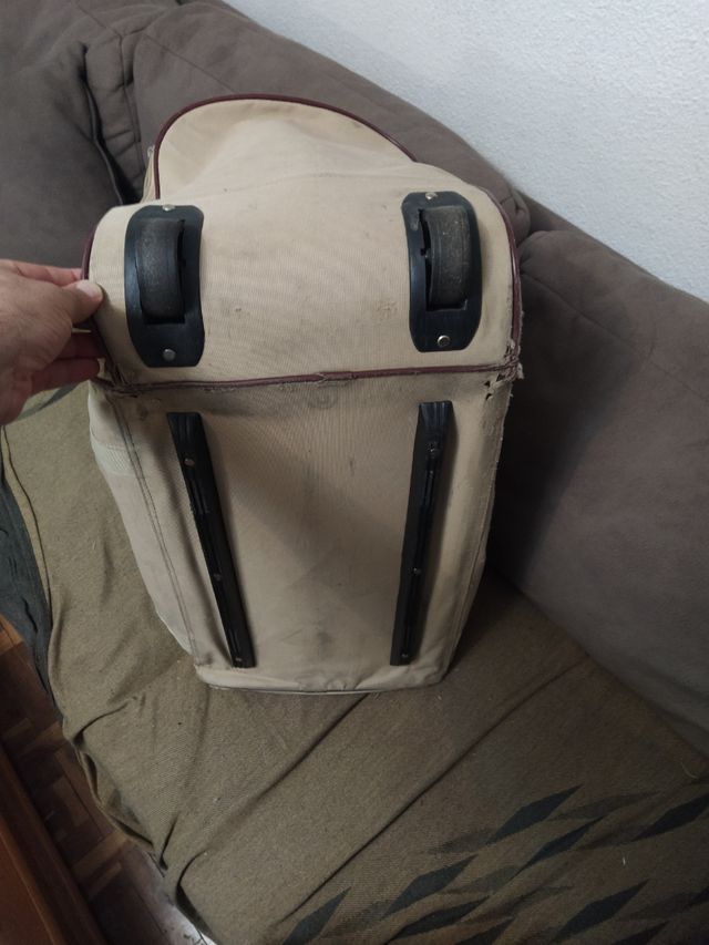 Bolso de viaje beige