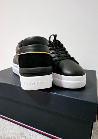 Sneakers Tommy Hilfiger nere