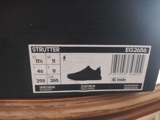 Adidas Strutter EG2656 - Talla 46