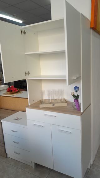 Alacena blanca madera - Cocina