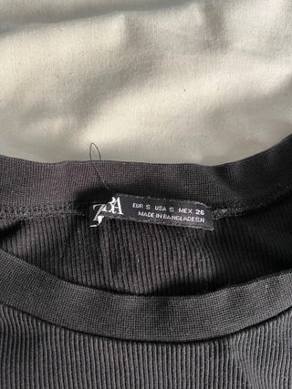 Camiseta Zara negra talla S