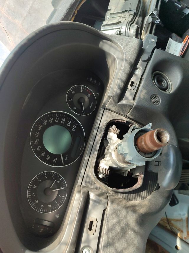 Mercedes Clase E W211 (2006) - Piezas