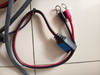 Cargador baterías Victron 12V/10A