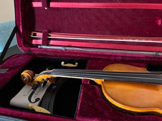 Viola clásica de 16’ pulgadas.