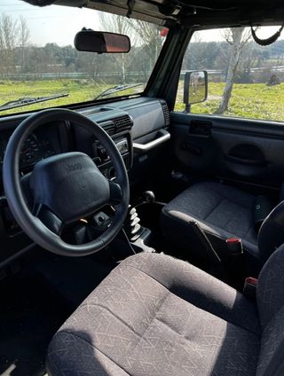Jeep Wrangler tj - preparado y en estado impecable