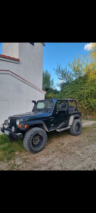 Jeep Wrangler tj - preparado y en estado impecable