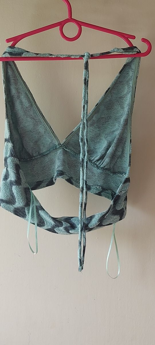 Top halter Pull&Bear Mujer estampado verde azulado