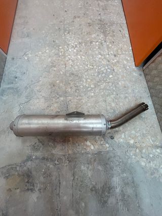 Escape Yamaha R6 2005
