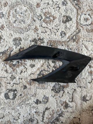 Moldura Faro derecho Yamaha FZ6 Fazer 600 Rascada