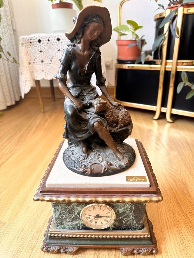 Reloj sobremesa figura pastoril Urregui